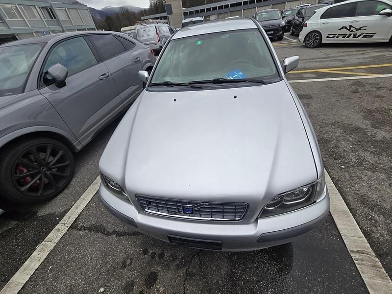Gebraucht 2004 Volvo V40 | CHF 2’999 - Bild 1/4