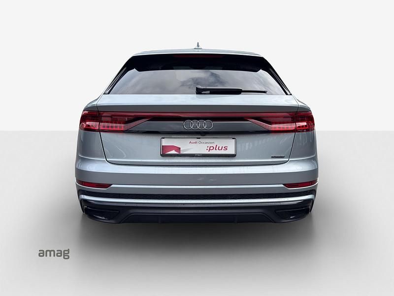 Gebraucht Audi Q8 Ambiente 340 PS (250 kW) 2023 Satellitsilber metallic SUV