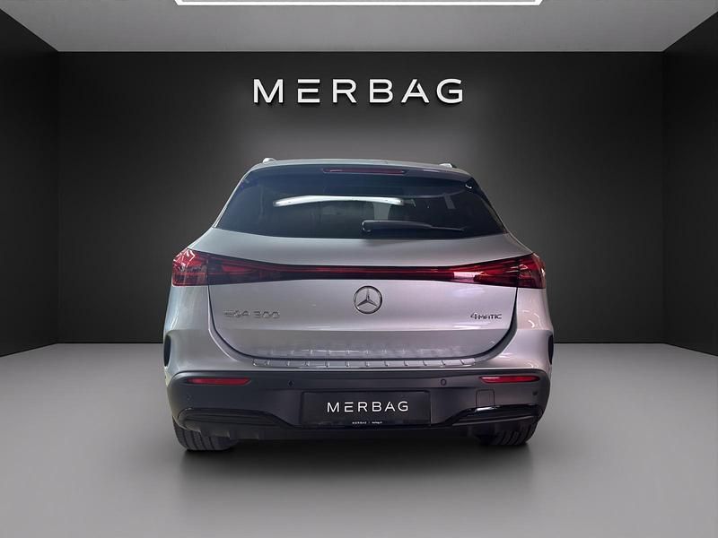 Neu Mercedes EQA300 167 kW (228 PS) 2025 Silber SUV