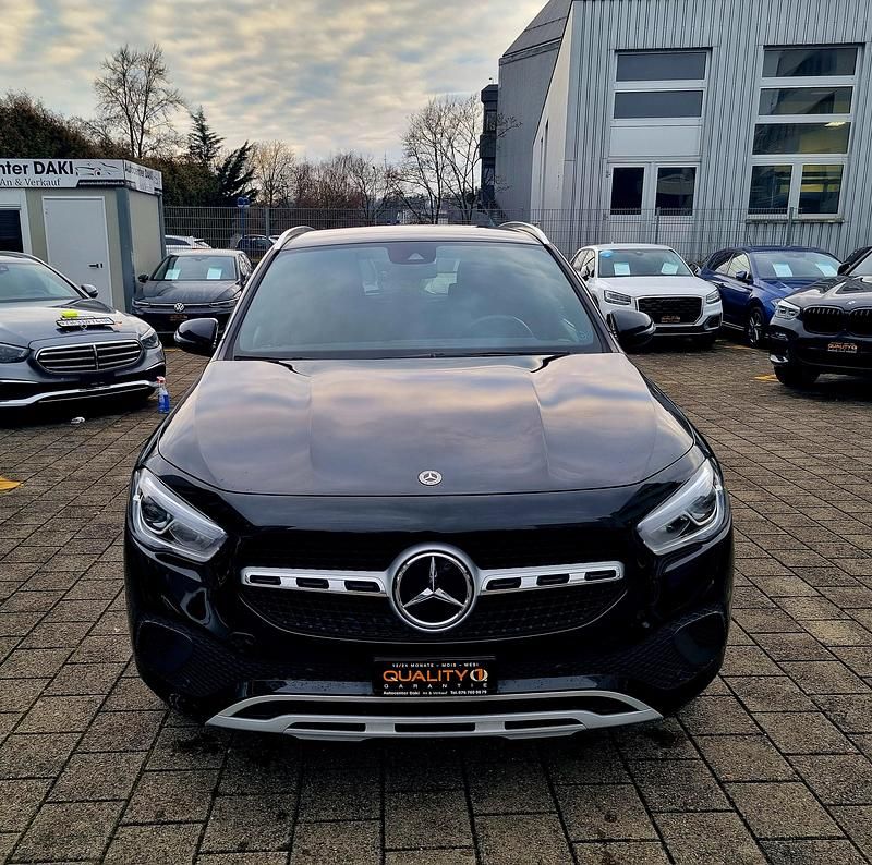 Gebraucht Mercedes GLA200 Progressive 150 PS (110 kW) 2022 SUV