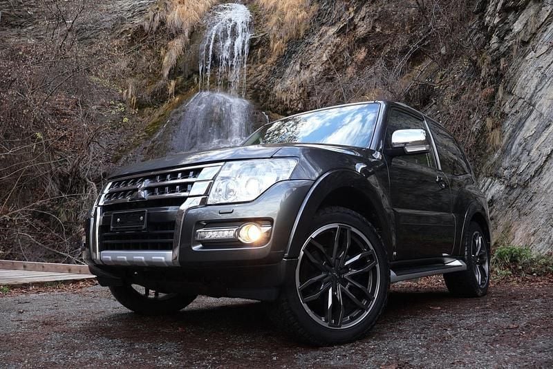 Gebraucht 2017 Mitsubishi Pajero SUV | CHF 24’700 (Teuer) - Bild 1/4