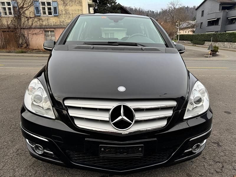 Gebraucht 2011 Mercedes B180 Van / Kleinbus | CHF 8’490 - Bild 1/4
