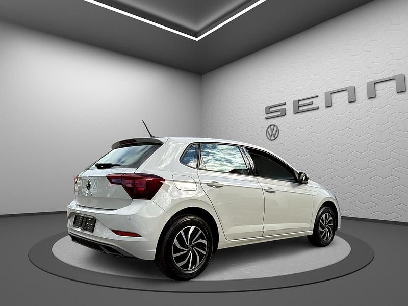 Neu VW Polo Life 94 PS (69 kW) 2026 Grau Limousine