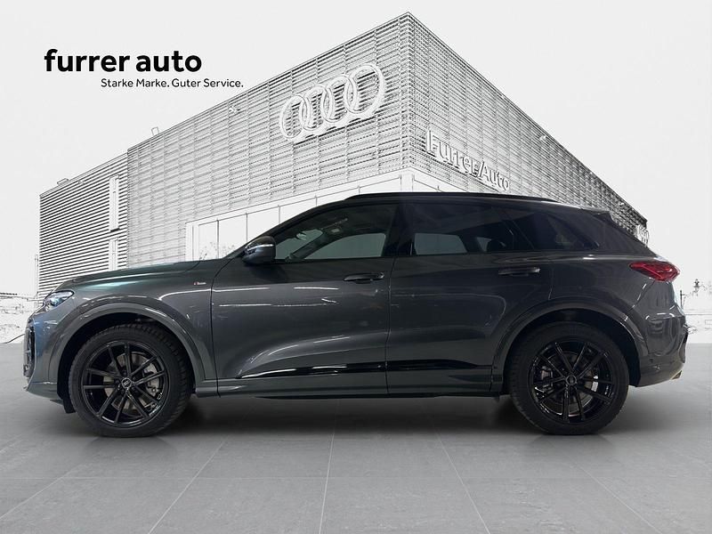 Neu Audi Q5 Ambiente 204 PS (150 kW) 2025 Grau SUV