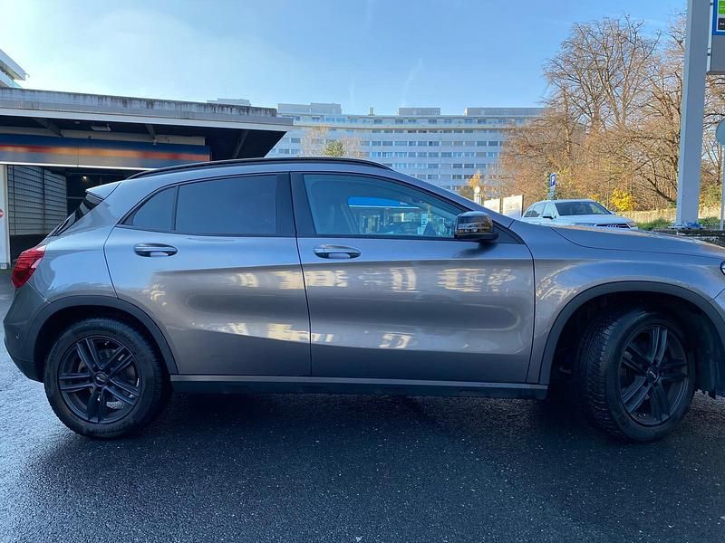 Gebraucht Mercedes GLA200 156 PS (114 kW) 2016 SUV