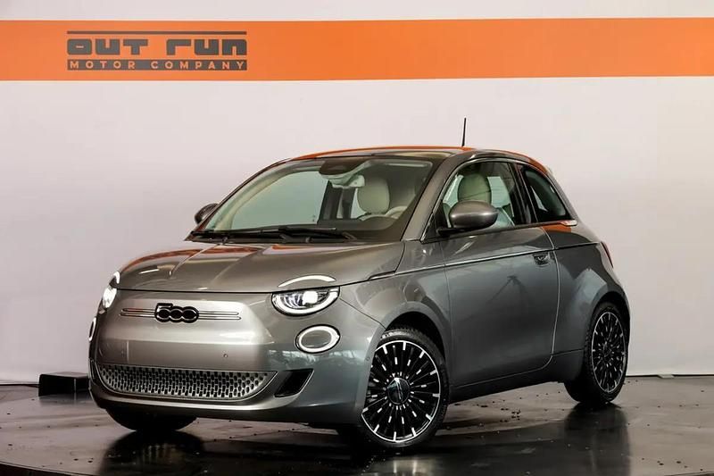 Gray Gebraucht 2025 Fiat 500e La Prima Kleinwagen | CHF 20’750 (Fairer Preis) - Bild 1/4