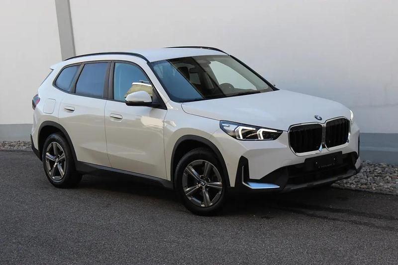 Weiss Gebraucht 2025 BMW X1 SUV | CHF 39’750 (Fairer Preis) - Bild 1/4