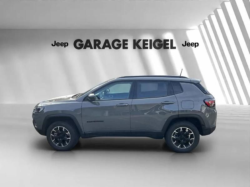 Gebraucht Jeep Compass 241 PS (177 kW) 2025 Gray SUV