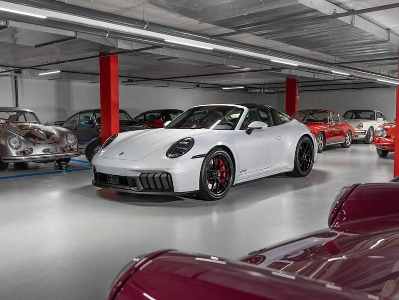 Gebraucht 2025 Porsche 911 | CHF 189’900 - Bild 1/4