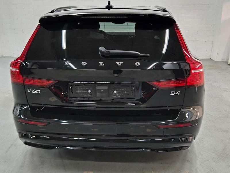 Gebraucht Volvo V60 Business Edition 197 PS (144 kW) 2024 Kombi