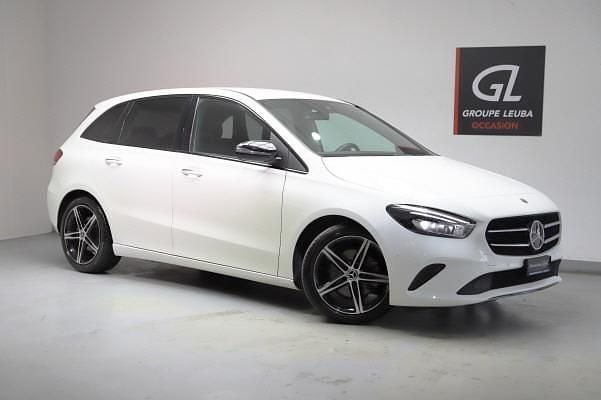 Gebraucht Mercedes B200 Progressive 163 PS (119 kW) 2021 Weiss Van / Kleinbus