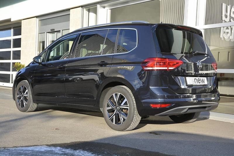 Gebraucht VW Touran Highline 150 PS (110 kW) 2024 Van / Kleinbus
