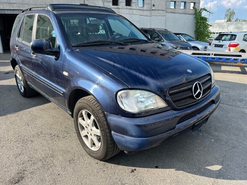 Gebraucht Mercedes ML320 218 PS (160 kW) 2001 SUV