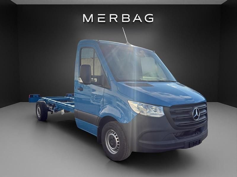 Blau Neu 2025 Mercedes Sprinter Van | CHF 68’492 - Bild 1/4