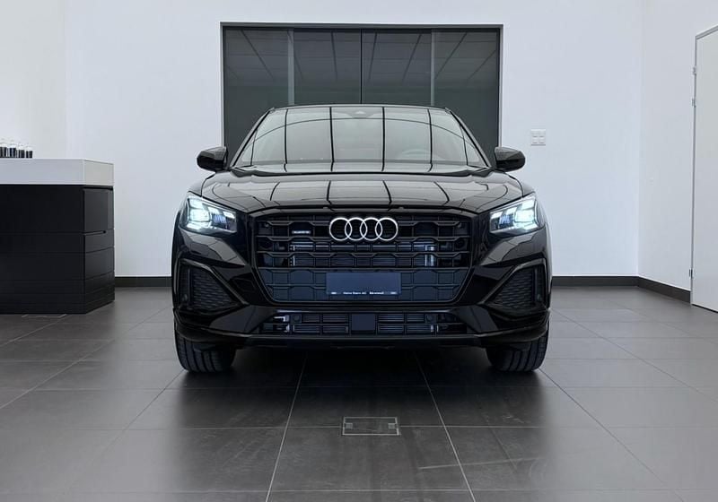 Neu Audi Q2 Advanced 190 PS (139 kW) 2025 Schwarz SUV