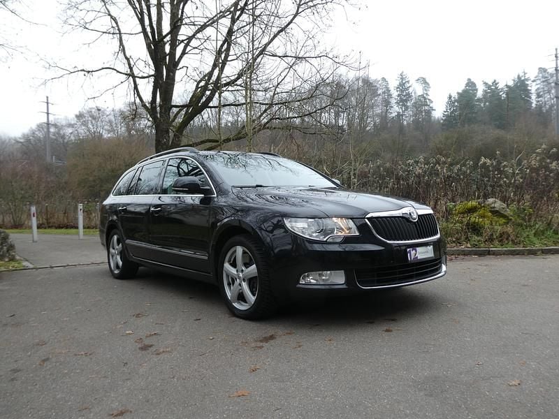 Gebraucht 2010 Skoda Superb Elegance Kombi | CHF 7’900 (Etwas zu teuer) - Bild 1/4