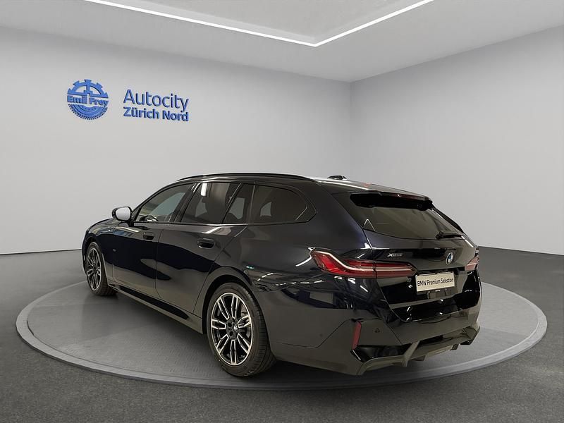 Gebraucht BMW 520 Comfort Edition 208 PS (152 kW) 2024 Schwarz Kombi