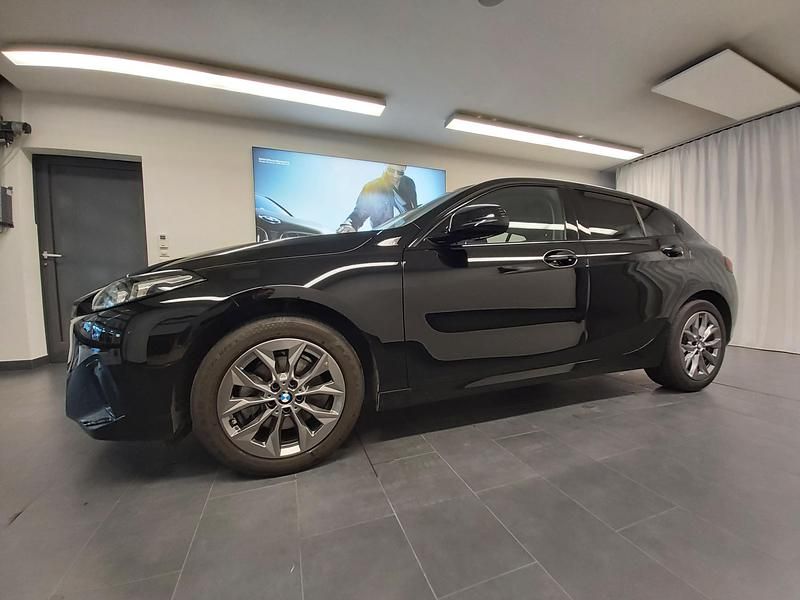 Gebraucht BMW 116 Performance 122 PS (89 kW) 2025 Schwarz Kleinwagen