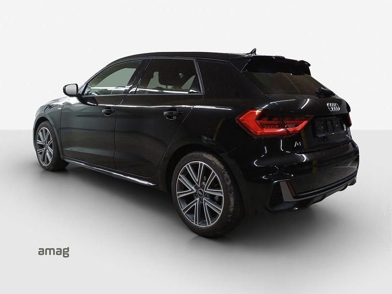 Gebraucht Audi A1 Sportback Attraction 110 PS (80 kW) 2021 Mythosschwarzmythosschwarz Kleinwagen