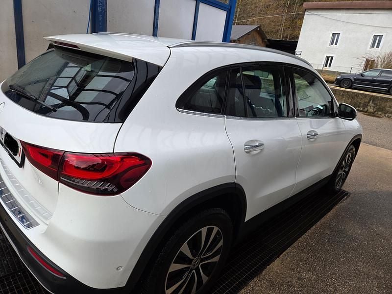Gebraucht Mercedes GLA200 163 PS (119 kW) 2022 SUV