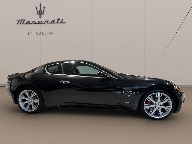 Gebraucht Maserati Granturismo 441 PS (324 kW) 2009 Schwarz Coupé