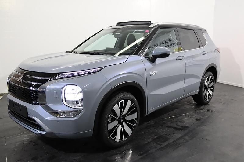 Anthrazit Gebraucht 2025 Mitsubishi Outlander P-HEV Instyle SUV | CHF 58’900 - Bild 1/4