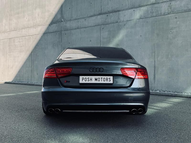 Gebraucht Audi S8 520 PS (382 kW) 2012 Limousine