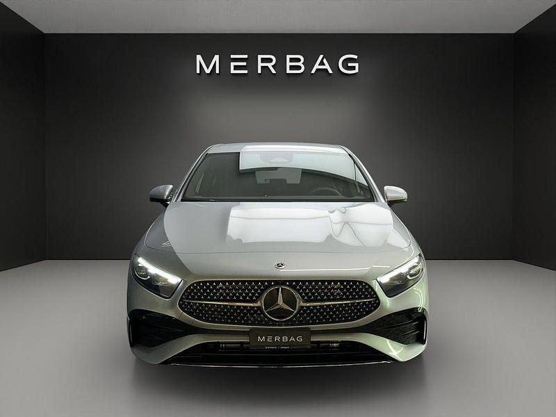 Gebraucht Mercedes A220 190 PS (139 kW) 2024 Silber Limousine