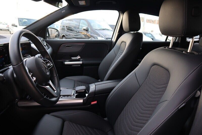 Gebraucht Mercedes EQA300 168 kW (229 PS) 2022 Weiss SUV