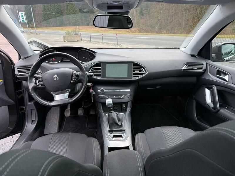 Gebraucht Peugeot 308 Allure 150 PS (110 kW) 2014