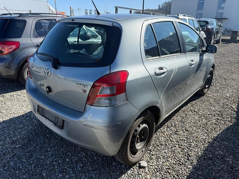 Gebraucht Toyota Yaris Sol 90 PS (66 kW) 2011 Kleinwagen