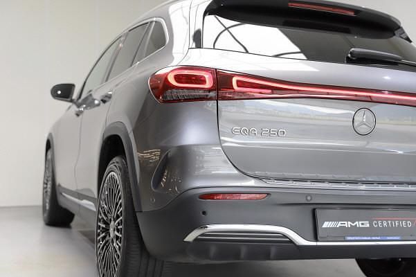 Gebraucht Mercedes EQA250 AMG line 140 kW (191 PS) 2021 Grau SUV