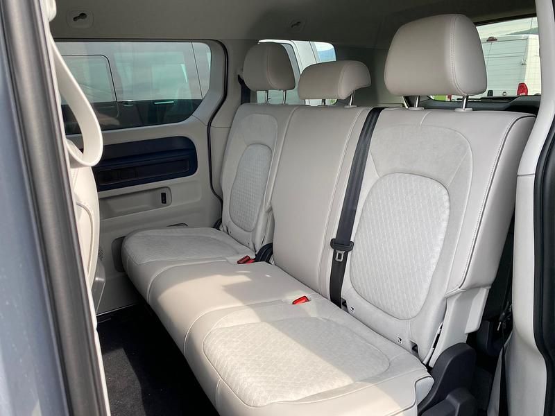 Gebraucht VW ID. Buzz Pro 150 kW (204 PS) 2023 Silber Van / Kleinbus