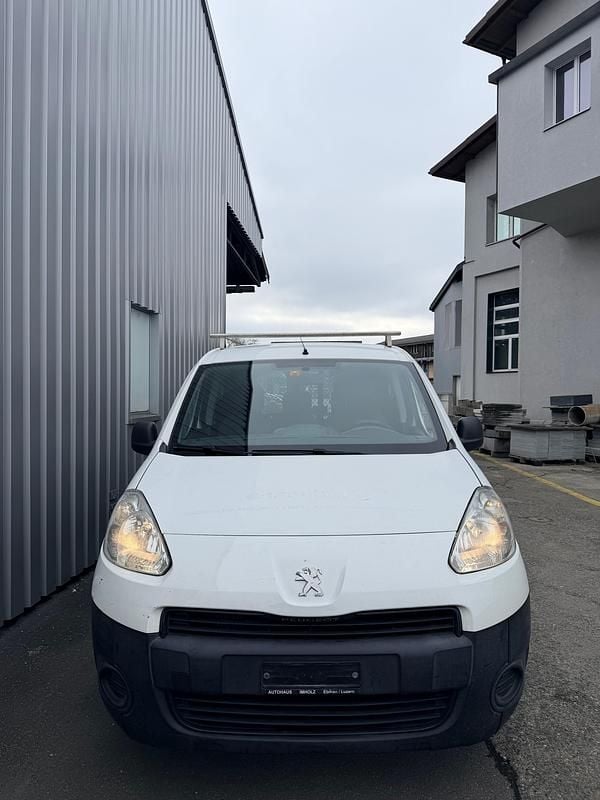 Gebraucht Peugeot Partner Active 92 PS (67 kW) 2014