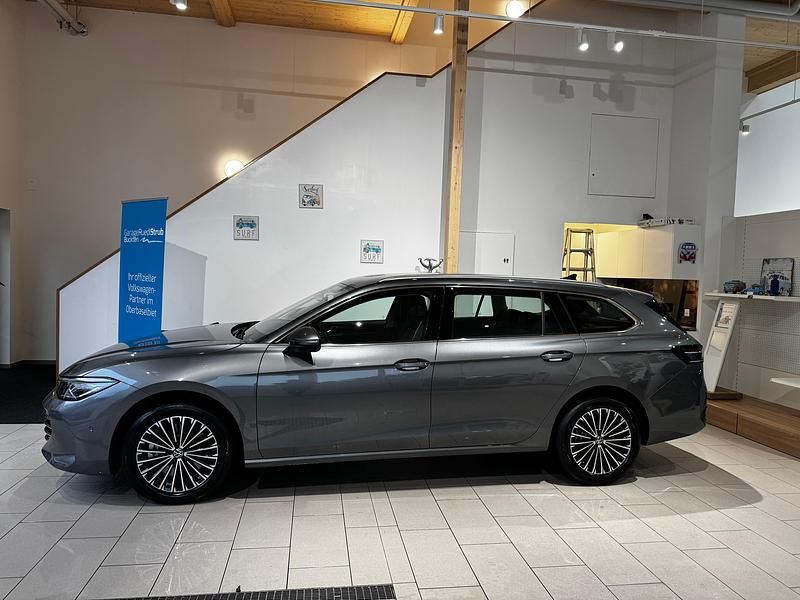 Gebraucht VW Passat Elegance 265 PS (194 kW) 2024 Kombi