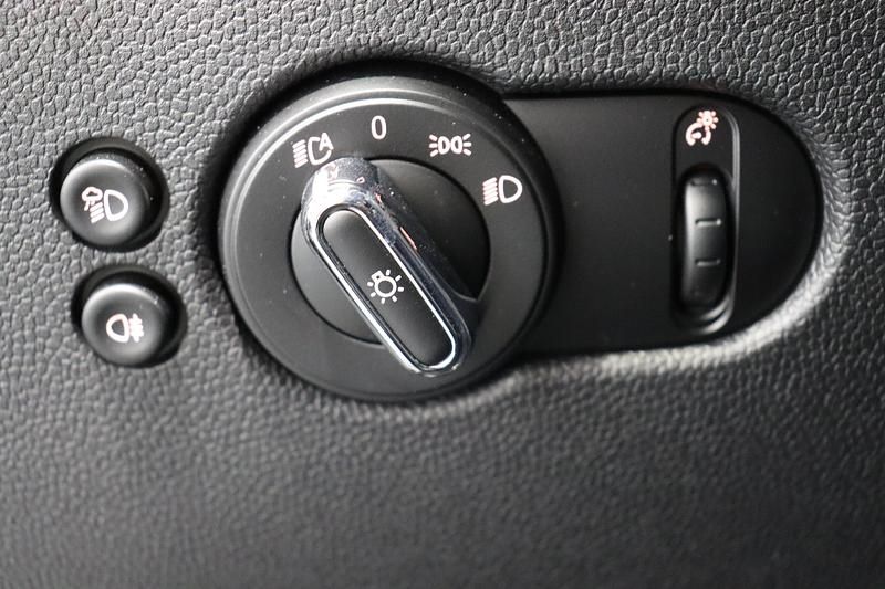 Gebraucht Mini Cooper SE 135 kW (184 PS) 2021 Schwarz Kleinwagen