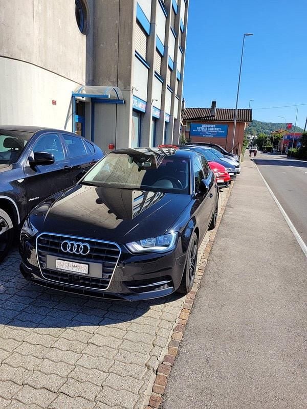 Gebraucht Audi A3 Ambiente 150 PS (110 kW) 2015 Limousine