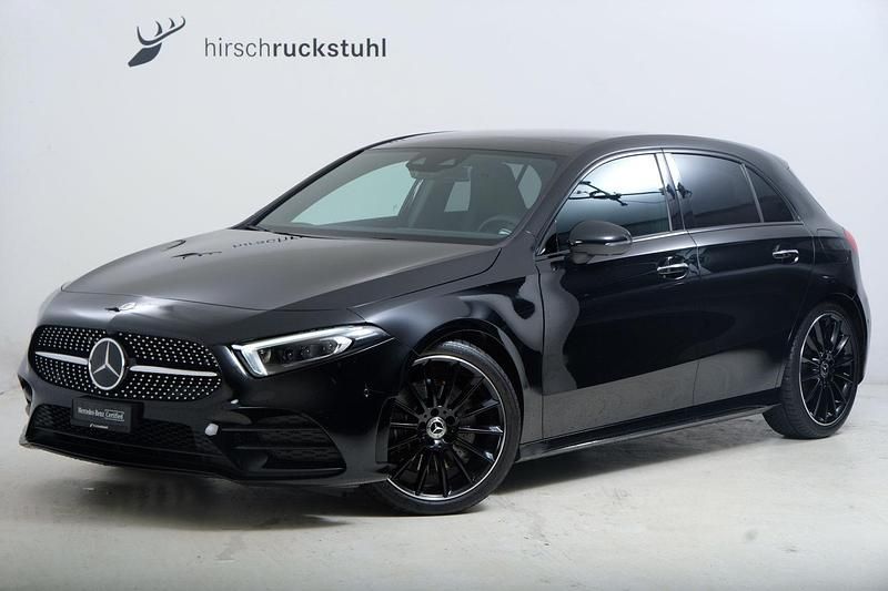 Schwarz Gebraucht 2022 Mercedes A250 AMG line Limousine | CHF 32’700 (Superpreis) - Bild 1/4