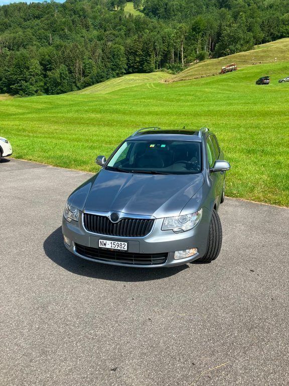 Gebraucht 2011 Skoda Superb Elegance Kombi | CHF 9’900 (Teuer) - Bild 1/4