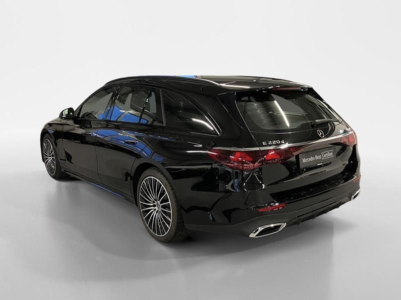 Gebraucht Mercedes E220 AMG line 200 PS (147 kW) 2024 Schwarz Kombi