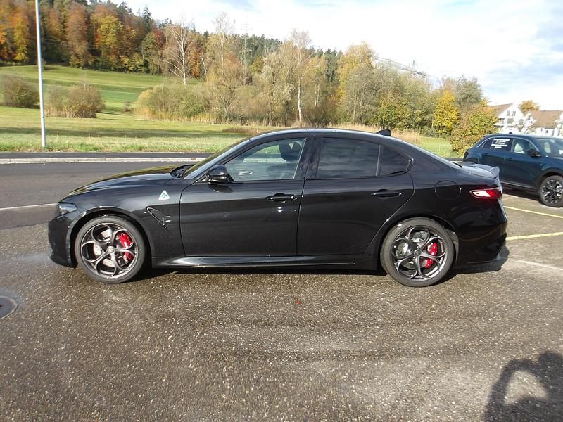 Neu Alfa Romeo Giulia Quadrifoglio 520 PS (382 kW) 2025 Limousine
