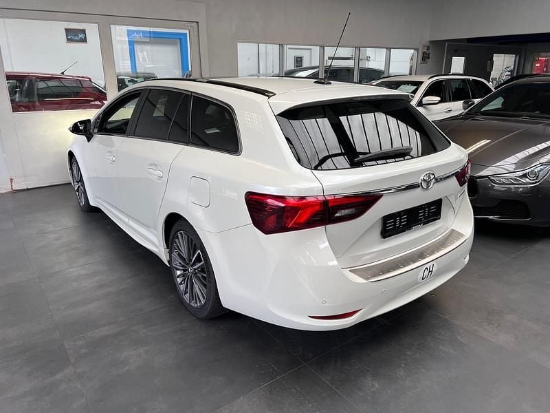 Gebraucht Toyota Avensis Trend 152 PS (111 kW) 2017 Kombi