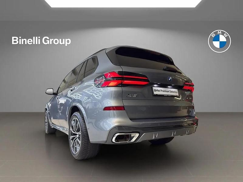 Gebraucht BMW X5 M Sport 489 PS (359 kW) 2026 Gray SUV