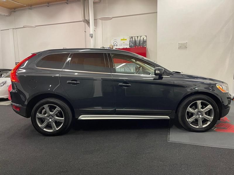 Gebraucht Volvo XC60 Summum 163 PS (119 kW) 2013 Grau SUV