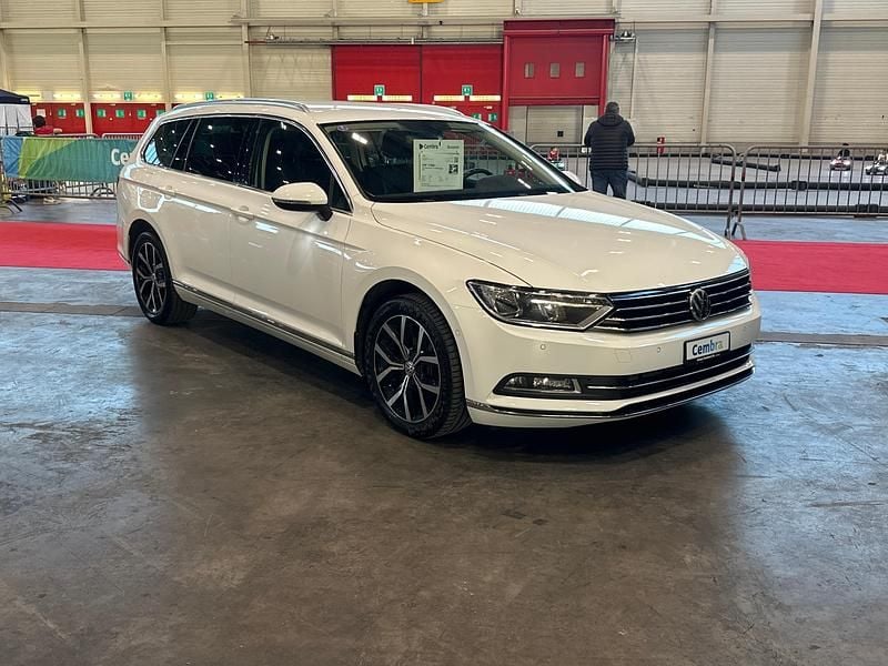 Gebraucht VW Passat Highline 180 PS (132 kW) 2016 Kombi