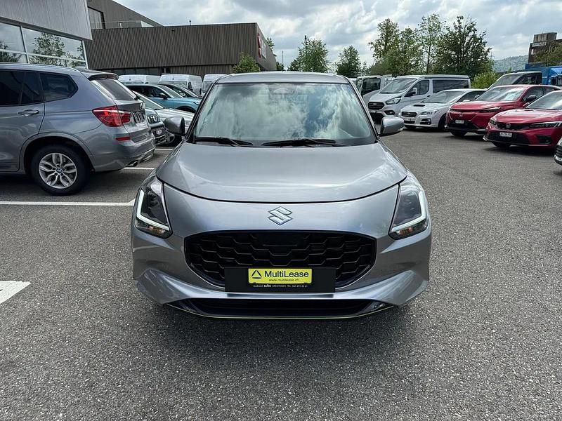 Neu Suzuki Swift 83 PS (61 kW) 2025 Silber Kleinwagen