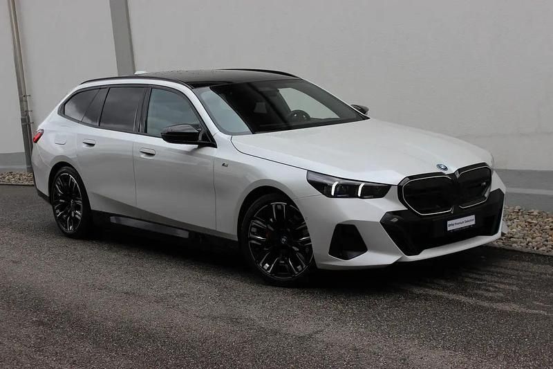 Gebraucht BMW i5 M Sport 442 kW (601 PS) 2026 Weiss Kombi
