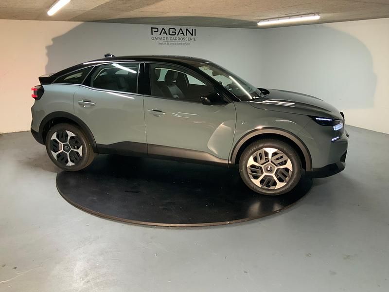 Neu Citroën C4 Tonic 145 PS (106 kW) 2025 Grün Limousine