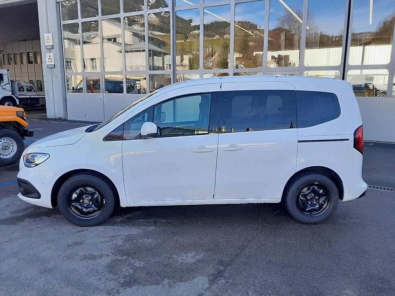 Neu Mercedes 180 Style 116 PS (85 kW) 2027 Limousine