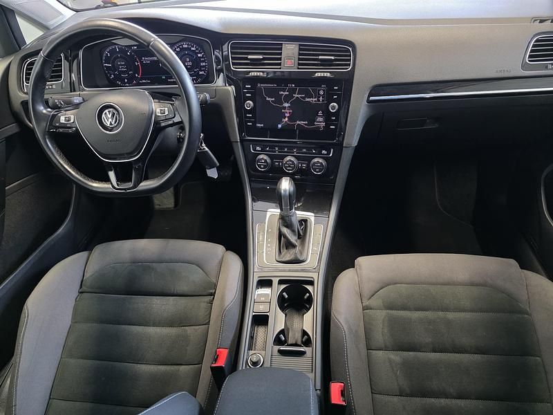 Gebraucht VW Golf VII Highline 150 PS (110 kW) 2018 Kombi